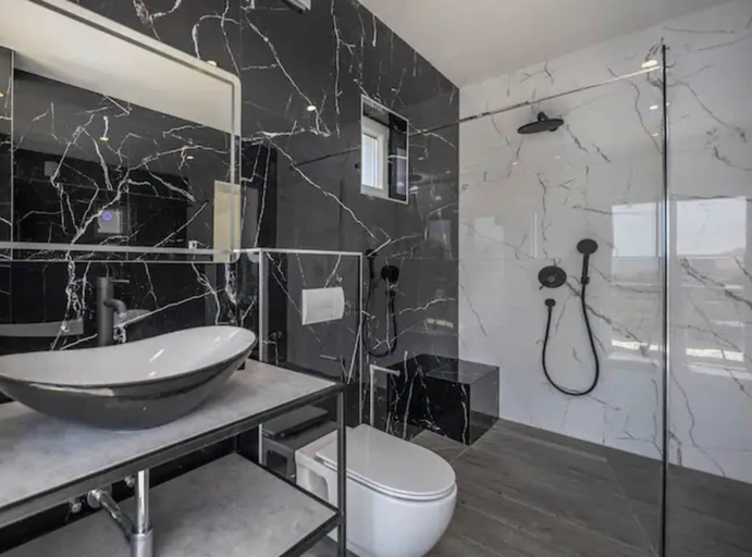 Bathroom 4, Villa Stipea, Sućuraj
