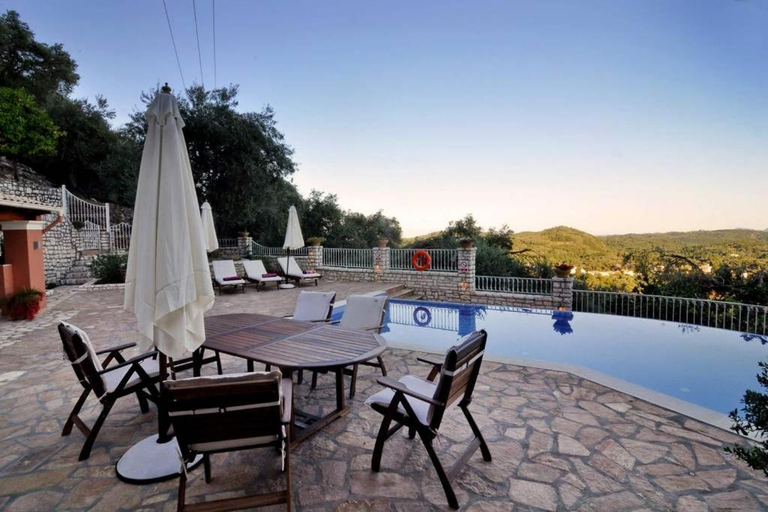 4, Nel Verde in Skripero, Ionian Islands