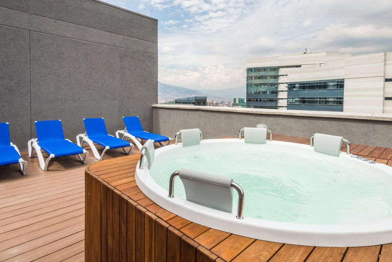 Sport & Beauty 2, Hampton by Hilton Medellin, Medellín