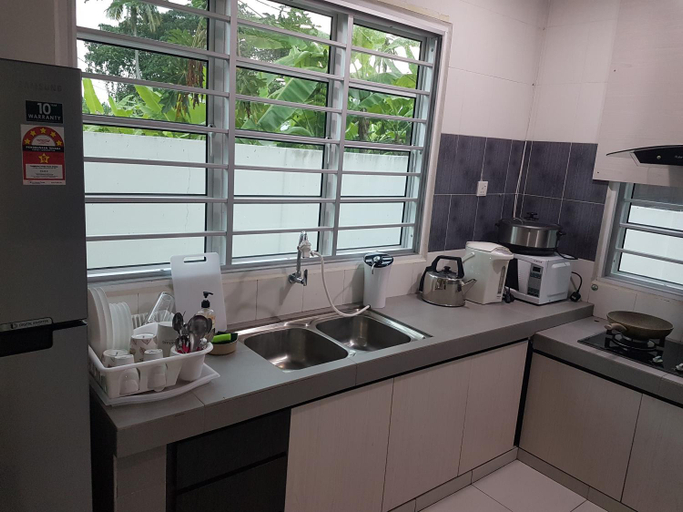Others 5, Sitiawan Homestay Entire Semi D house, Manjung