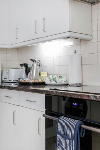 Others 4, Oxford Street Homestay, London