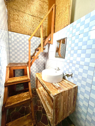 Bathroom 4, Coastal Inn, Klungkung