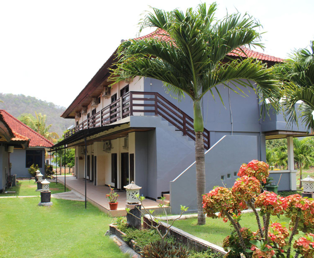 Exterior 5