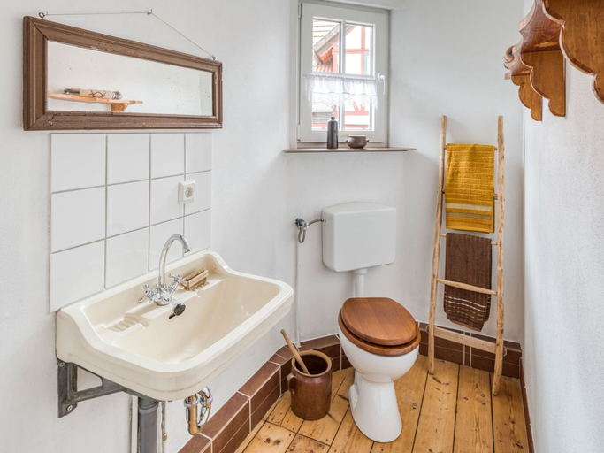 Bathroom 3, Escape Near River, Wolfsberg, Mansfeld-Südharz