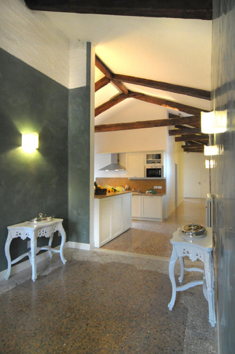 Others 2, Ca' Dell'Artista Apartment with Terrace, Venezia