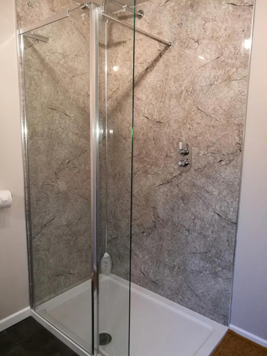 Bathroom, Lovely, Spacious 1-bed Apartment in Poole, Dorset