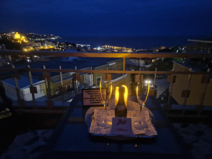 Others 2, Il Paradiso del Relax private room with bathroom Parking, Imperia