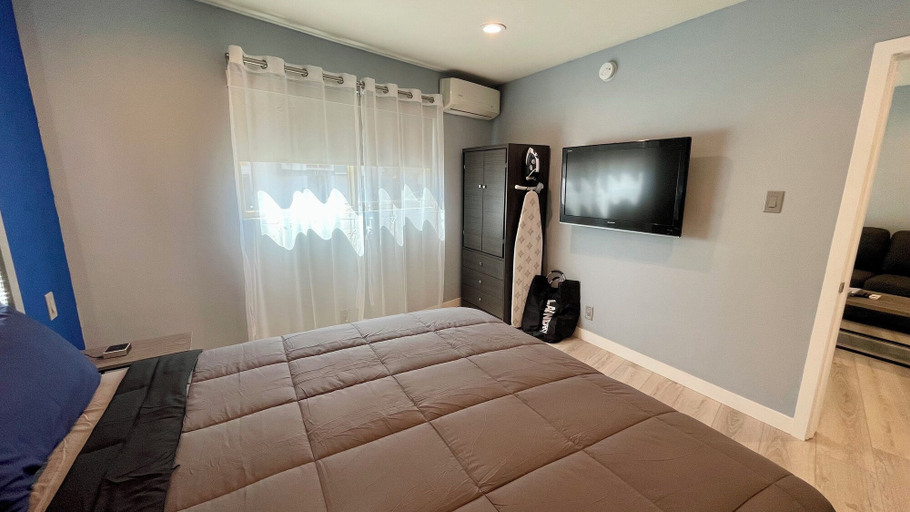 Bedroom 3, Quintessence ApartHotel, Los Angeles