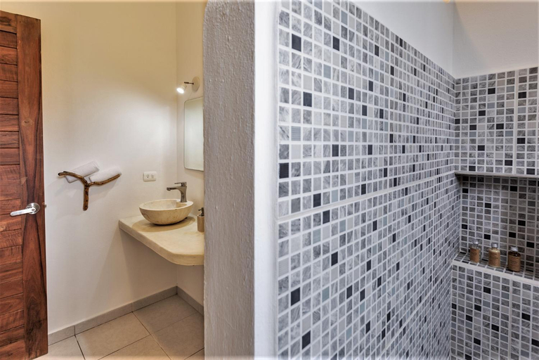 Bathroom 2, Hotel Aires Bacalar, Othón P. Blanco