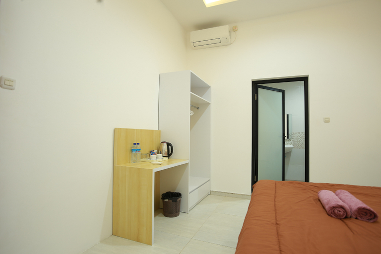 Bedroom 4, De Luna Guest House, Lombok