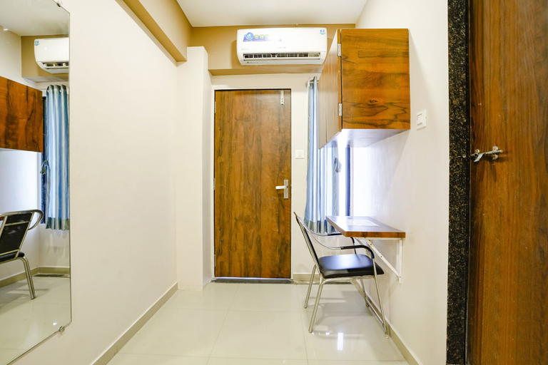 Bathroom, Fabhotel Royal Paradise, Surat