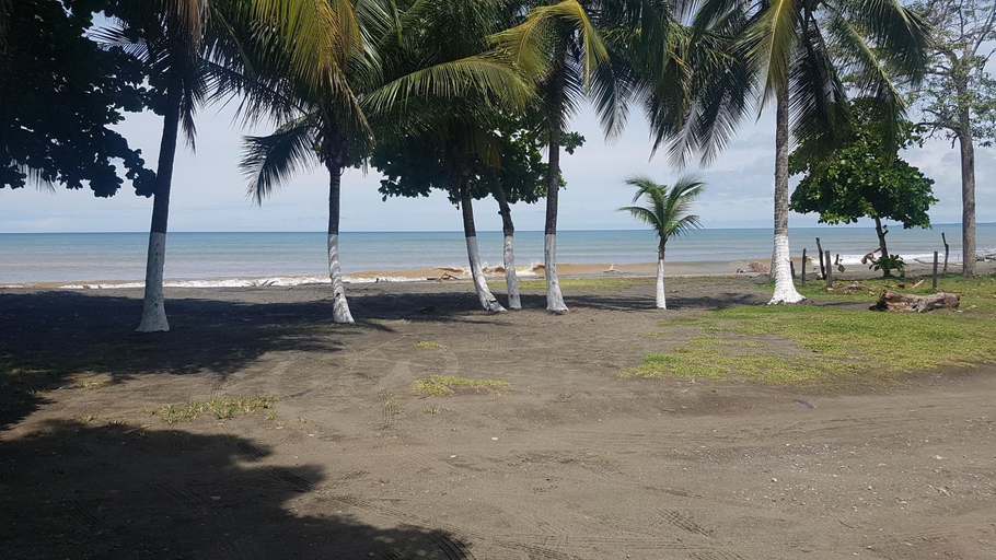 Others 3, Sunrise Inn, Barú
