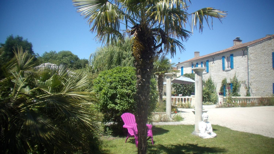 Others 3, Le Clos des Palmiers, Charente-Maritime