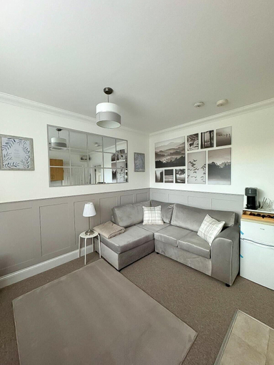 Others 5, Inviting Apartment in Reading, Wokingham