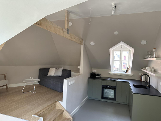 Others 3, Luxe Loft in Historisch Pand in Walstraat Deventer, Deventer