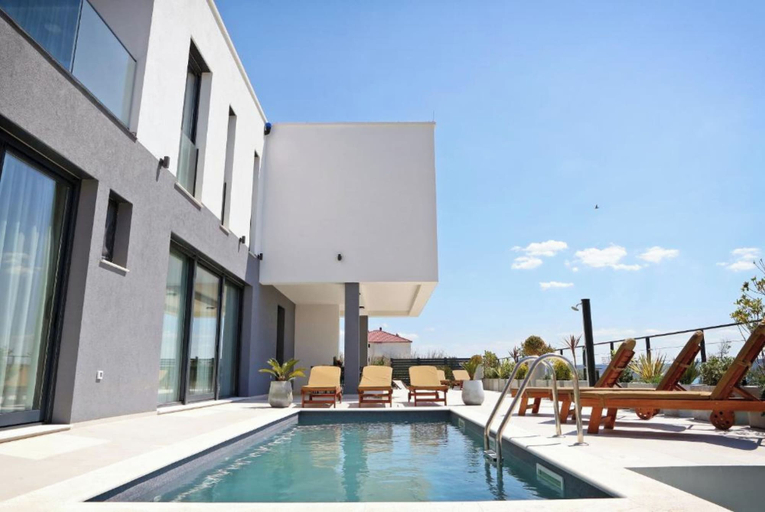 Sport & Beauty 3, Villa Seabatical, Ražanac