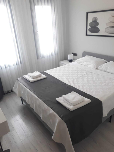 Bedroom 4, Cicek Apart Hotel, Çeşme