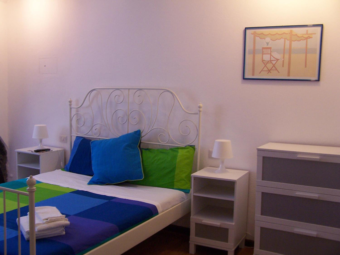 Others 5, B&B Archi di Borgolungo, Genova
