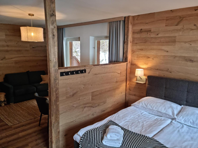 Others 2, The Lodge at Bad Gastein, Sankt Johann im Pongau