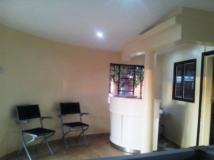 Public Area 3, Dich Comfort, Gulu