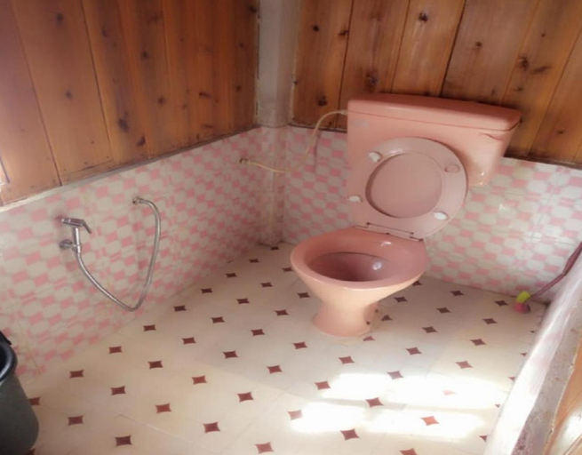 Bathroom 2, Kabiraj Homestay by StayApart, Darjiling
