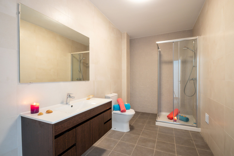 Bathroom 4, Villa Riviera, Silves