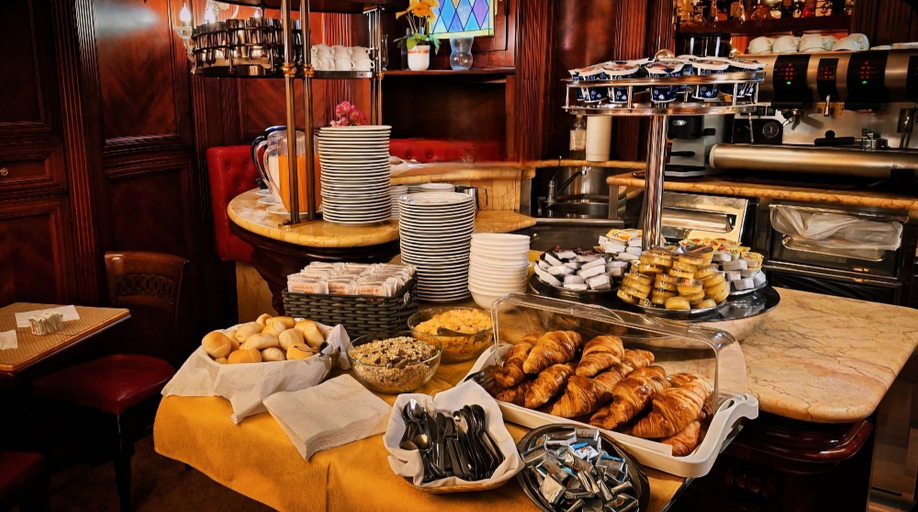 Food & Drinks 5, Hotel Lux, Venezia