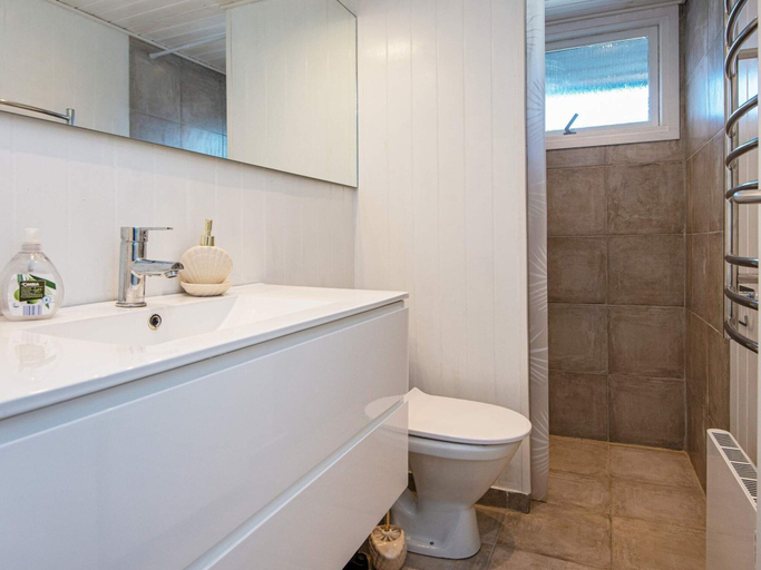 Bathroom, Peaceful Holiday Home in Fjerritslev near Beaches, Kolding