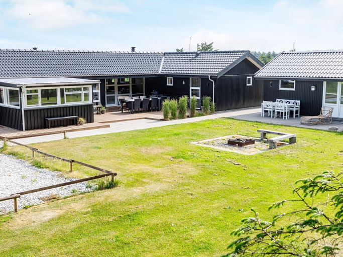 Others 4, Sprawling Holiday Home in Løkken near Sea, Hjørring