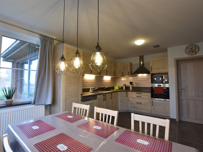 Others 4, Holiday Home in Alveringem Near Beach, West-Vlaanderen