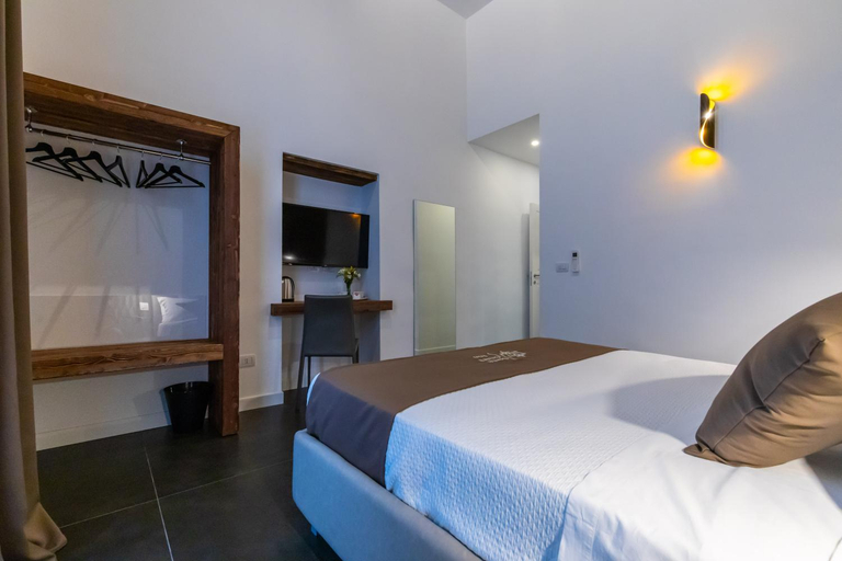 Bedroom 4, Santa Chiara Inn, Napoli