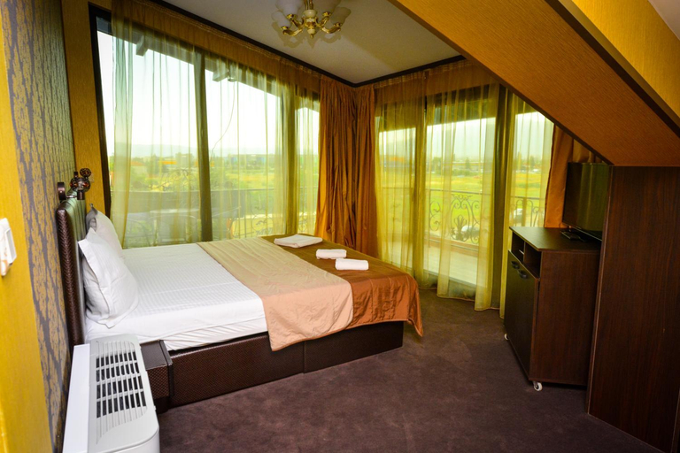 Bedroom 3, Guest house VRAZHDEBNA, Stolichna