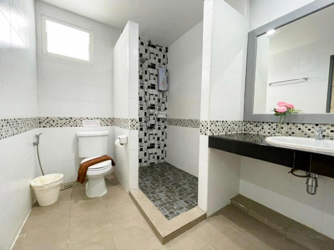 Bathroom 21