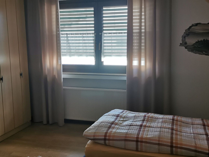 Bedroom 2, Wohnung in Pfuhl Nahe Naturschutzgebiet, Westerwaldkreis