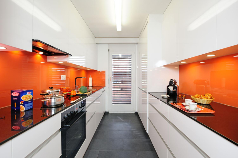 Food & Drinks 4, Haus Ascot, Visp