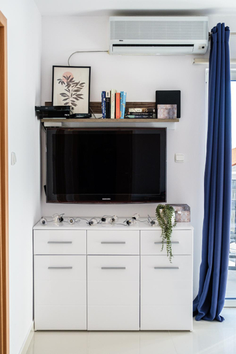 Facilities 4, Luka's SEA View Terrace & Steps from the Beach apartment, Supetar