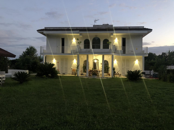 Others 5, Casa Blanca B&B, Latina