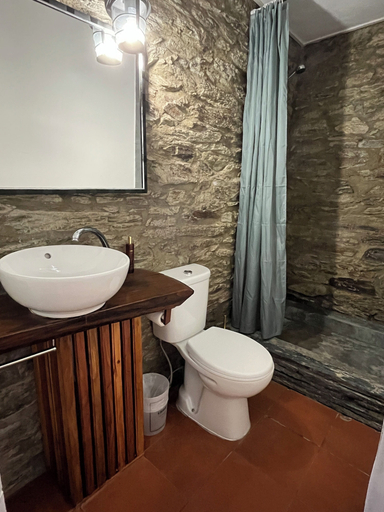 Bathroom 4, Quinta Da Estrada Winery Douro Valley, Peso da Régua