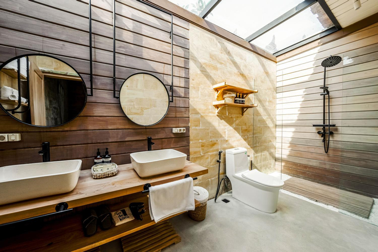 Bedroom 4, Nyaman Villas by EVDEkimi, Gianyar