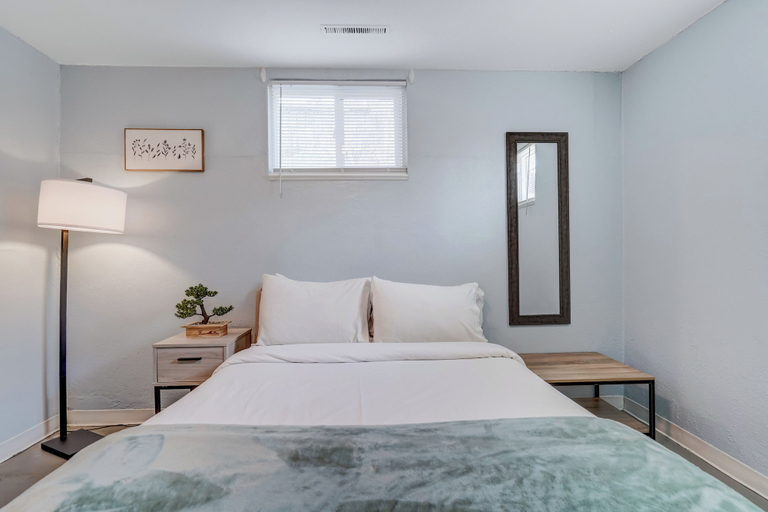 Bedroom 3, Colorado Bay B, El Paso