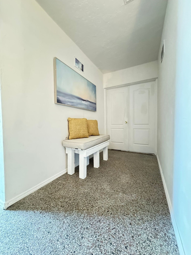 Others 5, La Mare, Broward