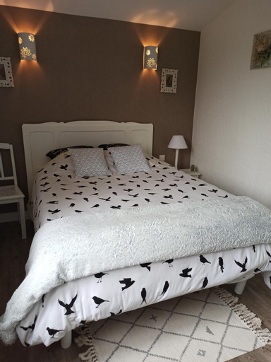 Bedroom 2, Magnolia, Charente