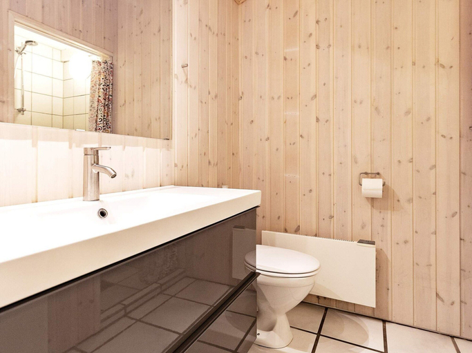 Bathroom 3, 5 Star Holiday Home in Saltum, Jammerbugt
