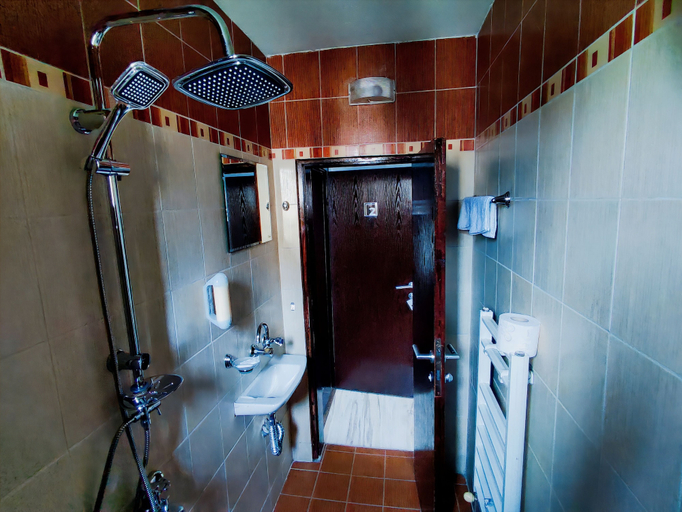 Bathroom 2, Golden City Hotel Zlatograd, Zlatograd