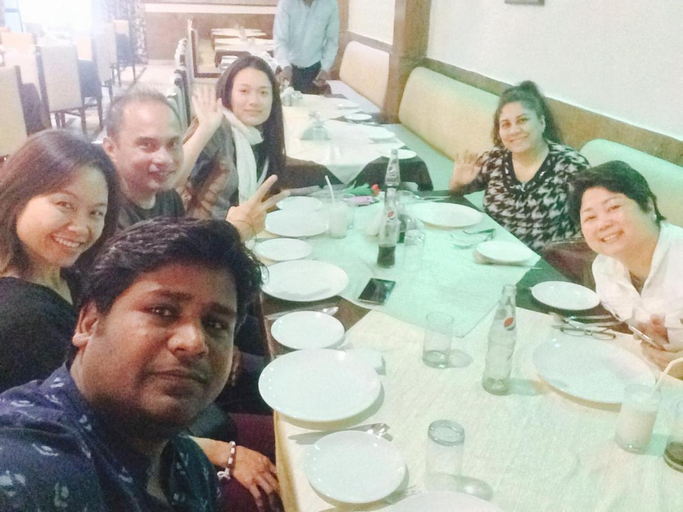 Food & Drinks 4, The Taj Homes, Agra