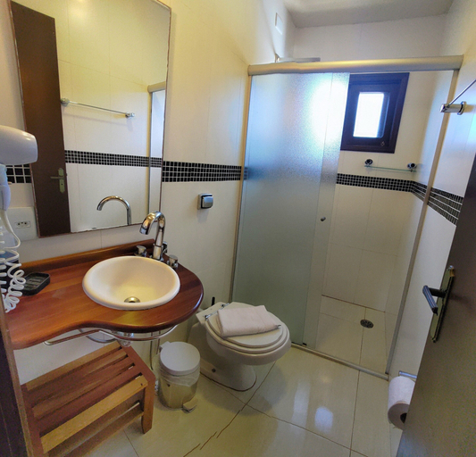 Bathroom 3, Chalés Leopoldo, Camanducaia