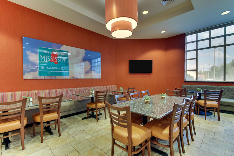 Food & Drinks 5, Drury Inn & Suites Meridian, Lauderdale