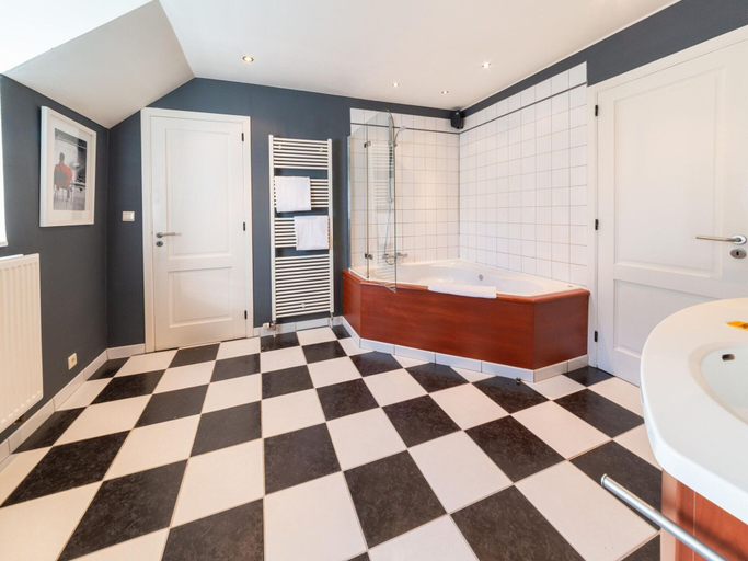 Bathroom 4, Holiday Home in Spa Near Thermal Baths, Liège
