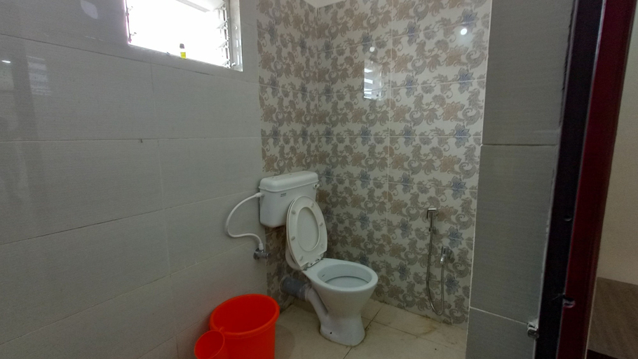 Bathroom 3, Roy's Hotel, Dhubri