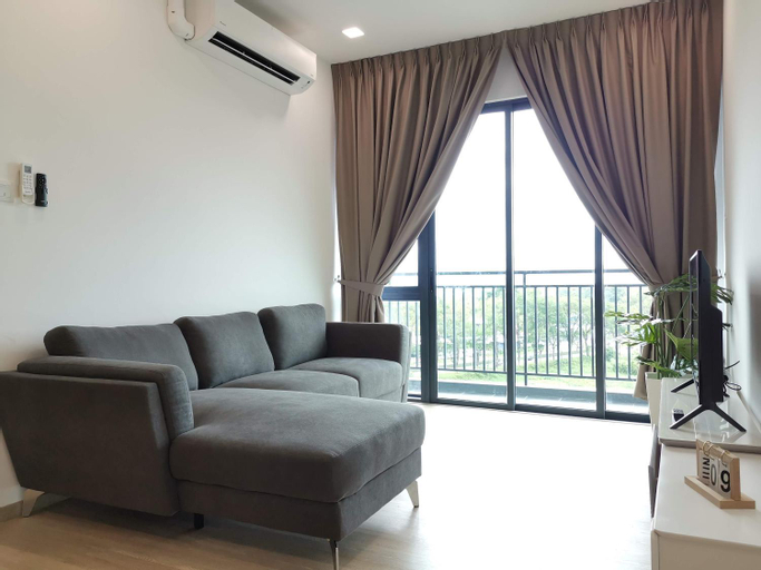 Others 4, 3 bedrooms condo with pools, gym, wifi & washer, Kuching